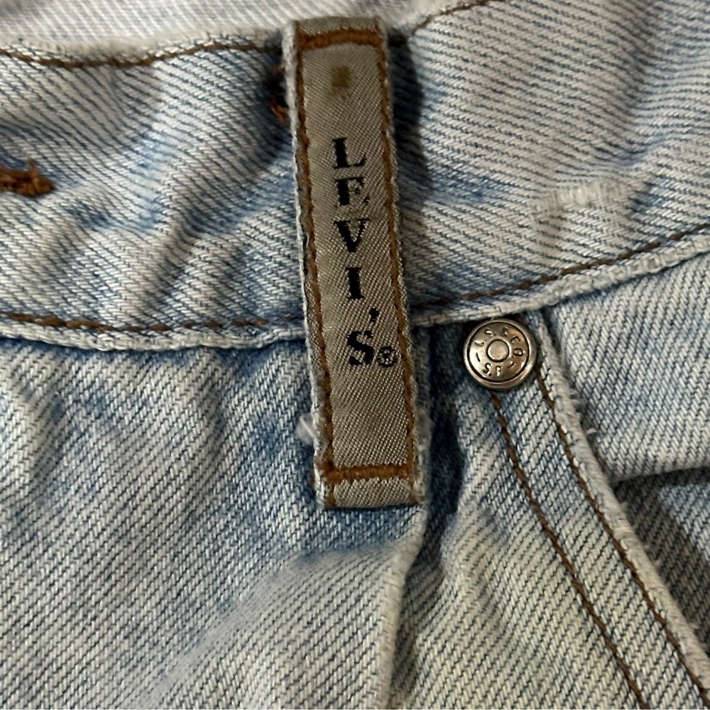 Distressed Vintage Levis High Waist Tapered Leg Mom Jeans Light Wash USA Made 16 - Picture 7 of 16
